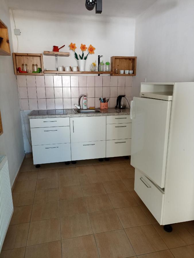 Appartement Uj Vilag à Harkány Extérieur photo